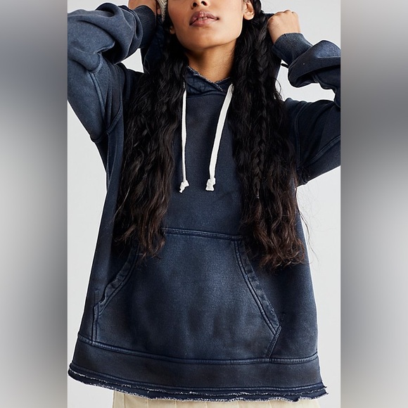 Sz M We the Free Zuma hoodie in dark blue denim mineral wash look - Picture 2 of 10